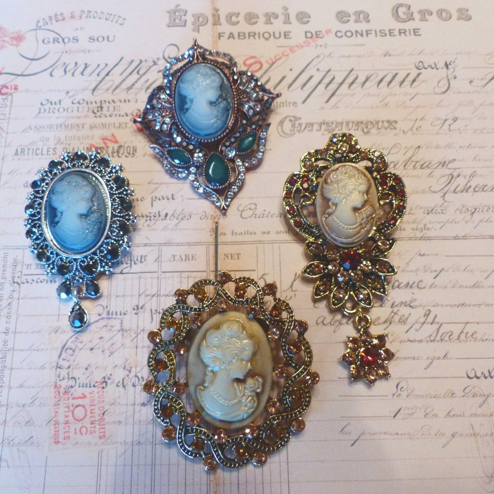 RHINESTONE CAMEO LOT#2 --------4 UNIQUE BROOCHES INCLUDED --- BEAUTIFUL